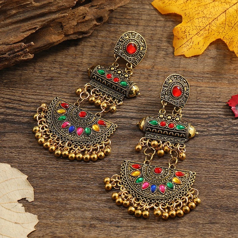 European and American Bohemian style colored fan-shaped alloy vintage ethnic style earrings - Image 2